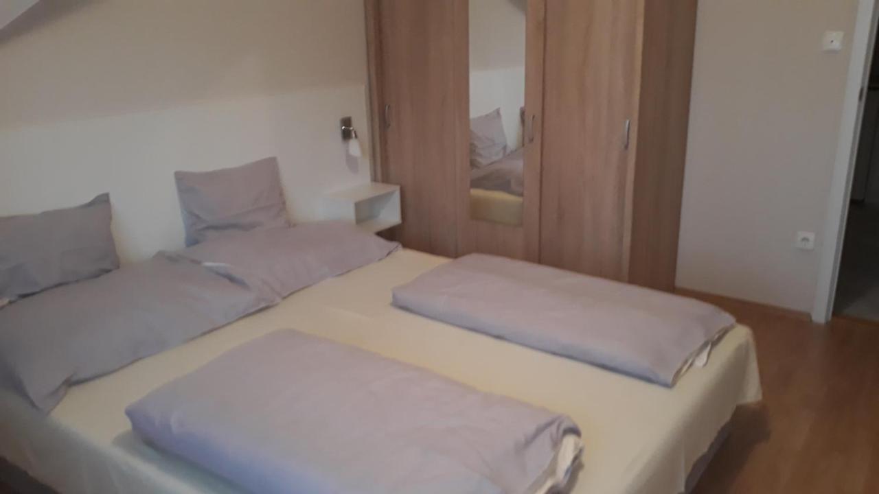 Szaloky Apartmanhaz Gyenesdias Ngoại thất bức ảnh