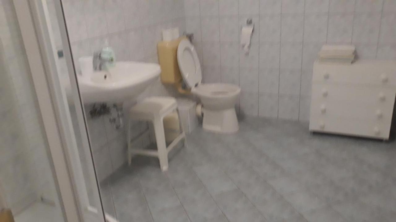 Szaloky Apartmanhaz Gyenesdias Ngoại thất bức ảnh